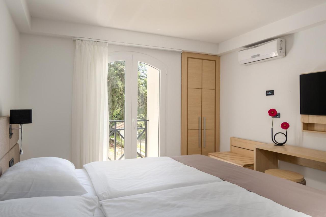 Hotel Delfin 오미살즈 외부 사진